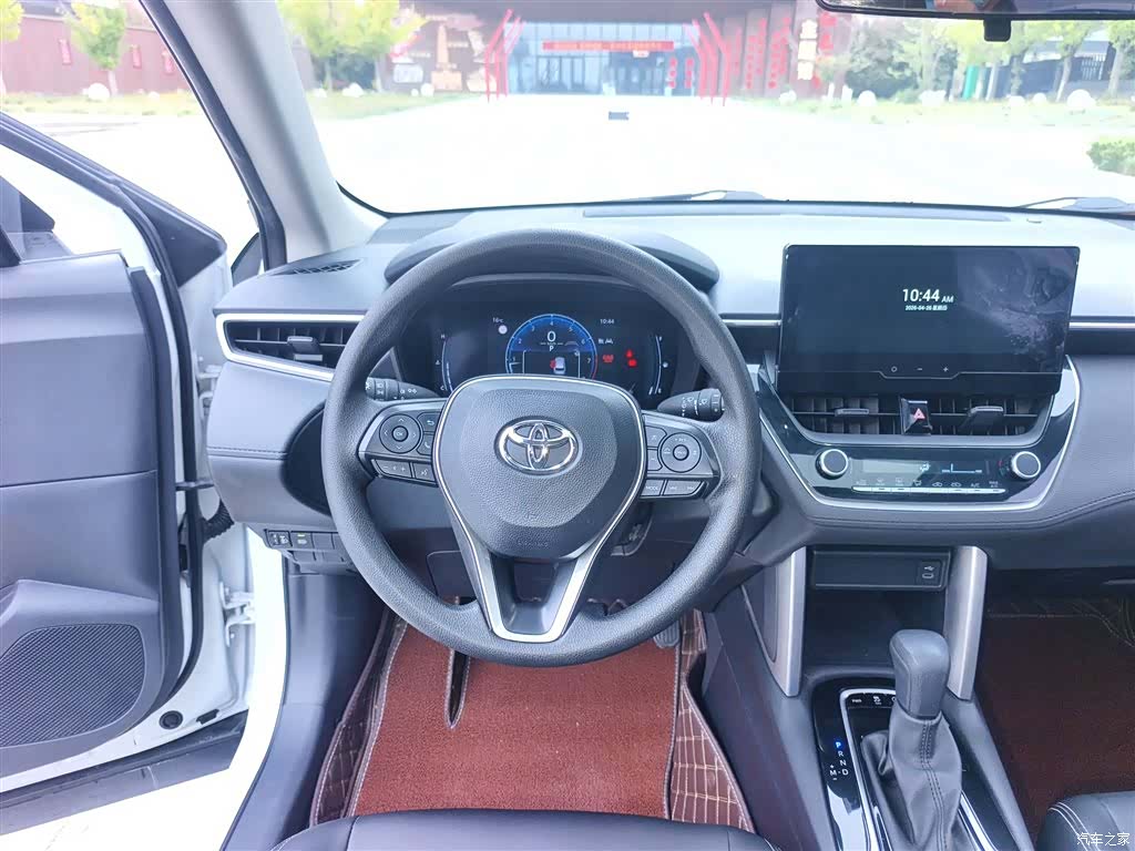 Toyota Frontlander, 2023 4