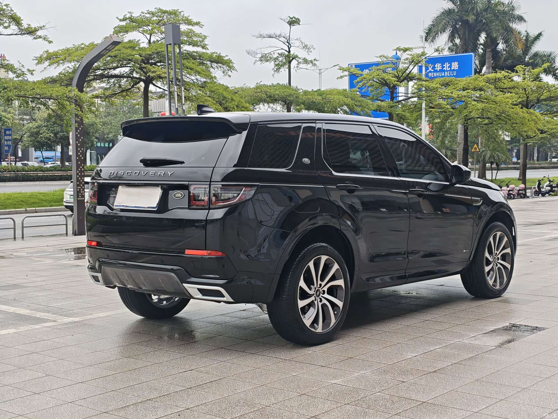 Land Rover Discovery, 2021 4