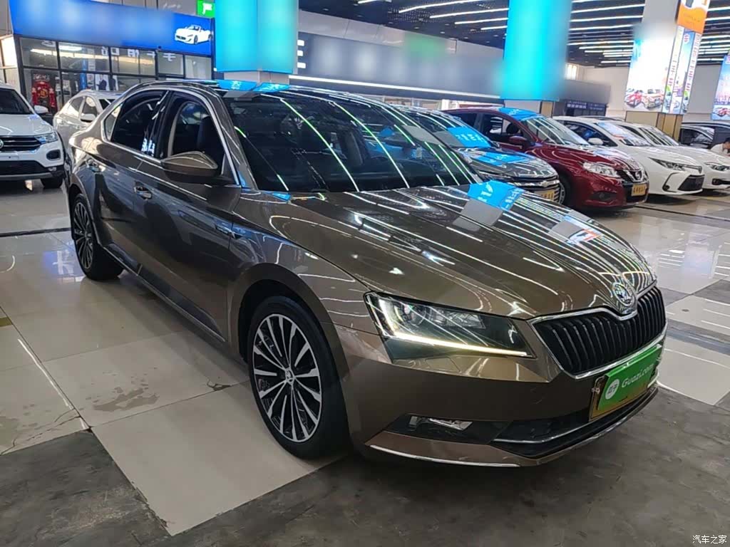 Skoda Superb, 2017 4