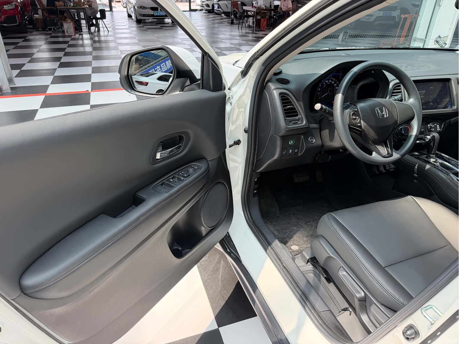 Honda Vezel, 2022 4