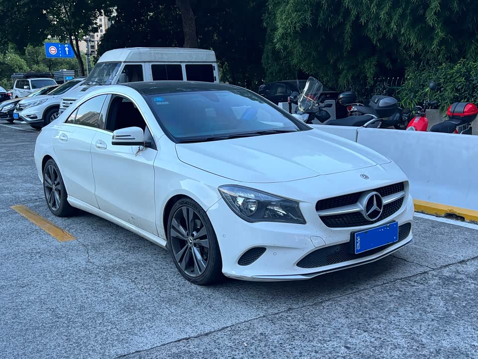 Mercedes-Benz CLA