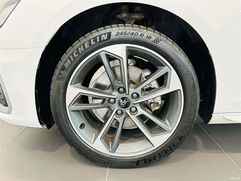 Audi A4L, 2023 15