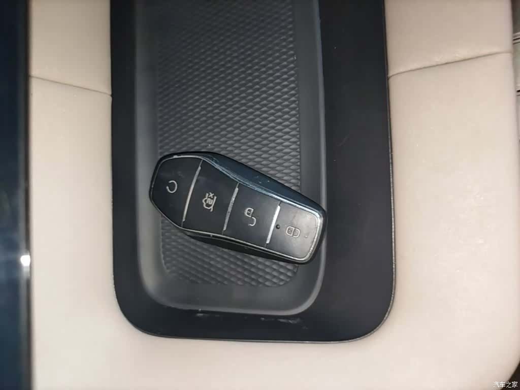 BYD Dolphin, 2023 9