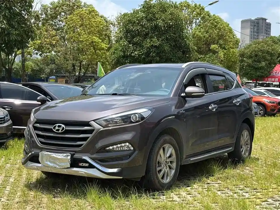 Hyundai Tucson