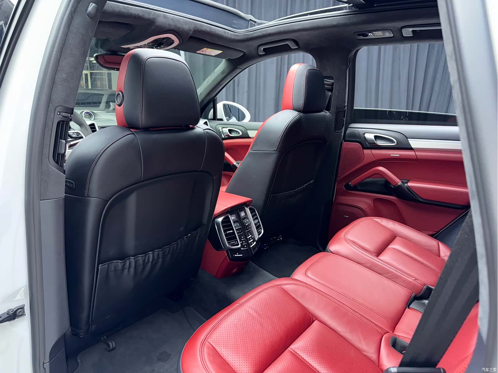 Porsche Cayenne, 2016 12