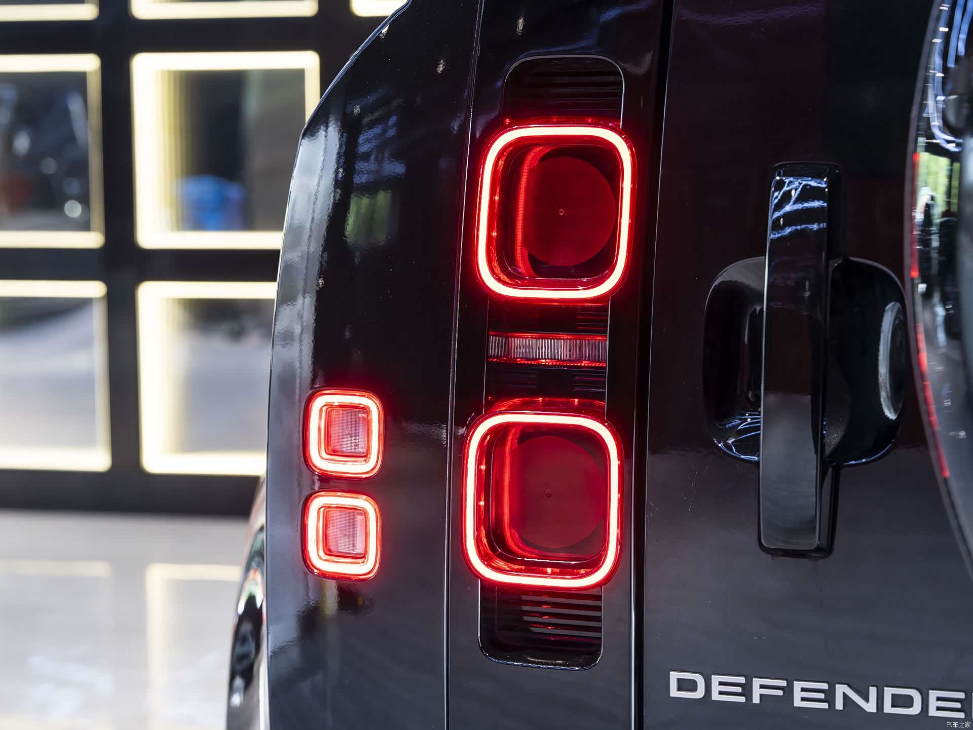 Land Rover Defender, 2025 13