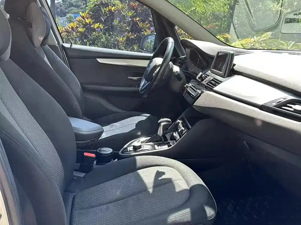 BMW 2 series multifunctional station wagon