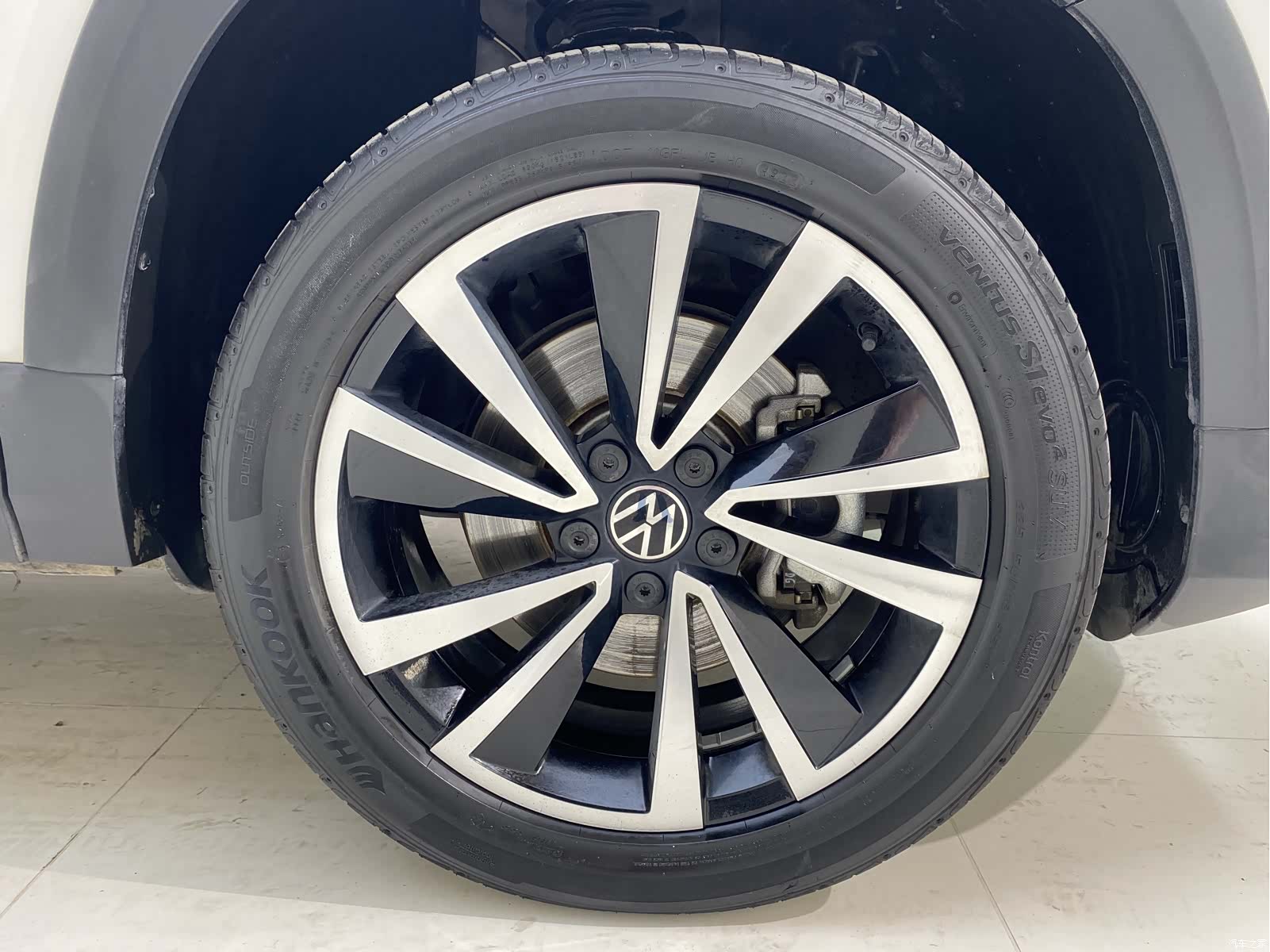 Volkswagen Tharu, 2023 25