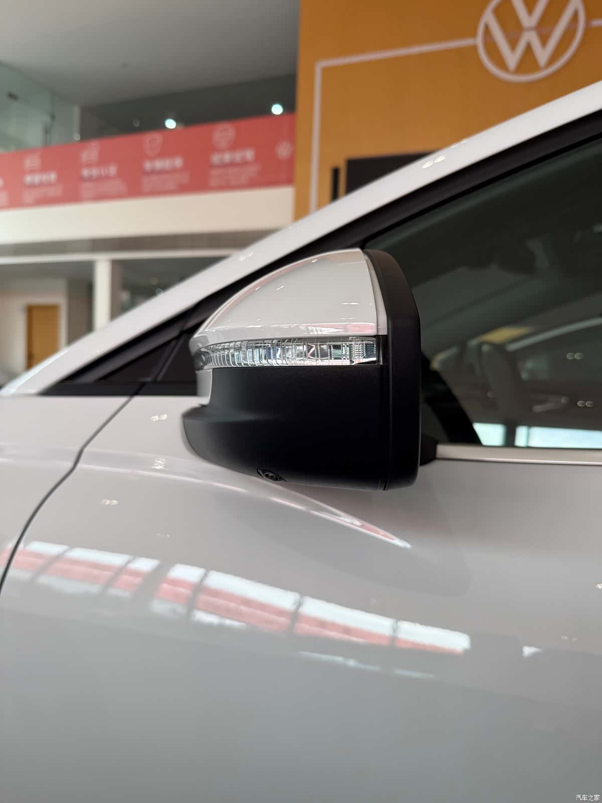 Audi Q4 e-tron, 2024 4