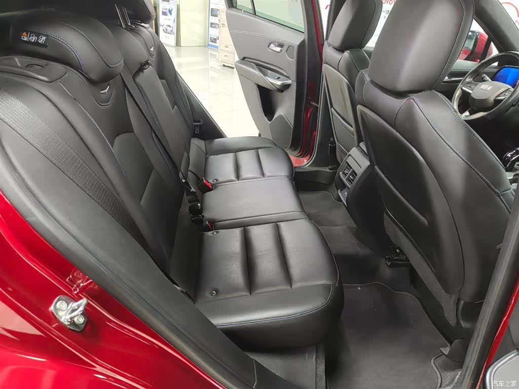 Cadillac XT4, 2023 21