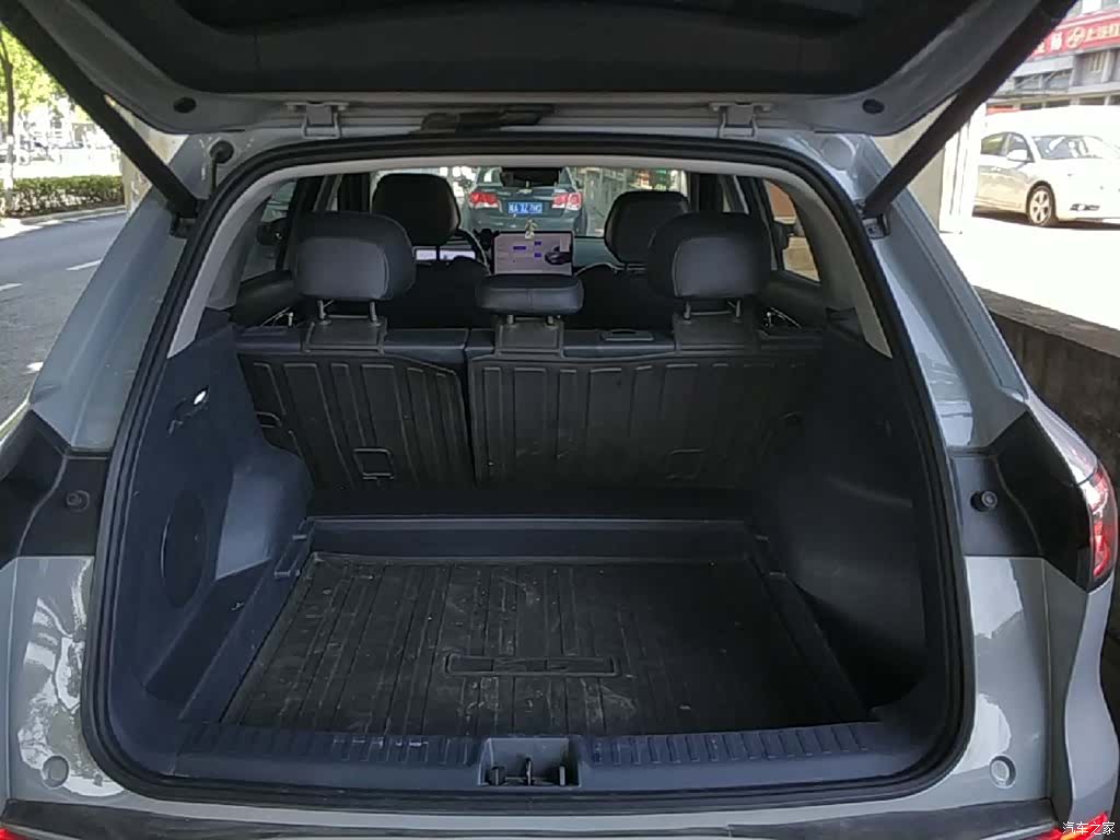 Geely Galaxy E5, 2024 19