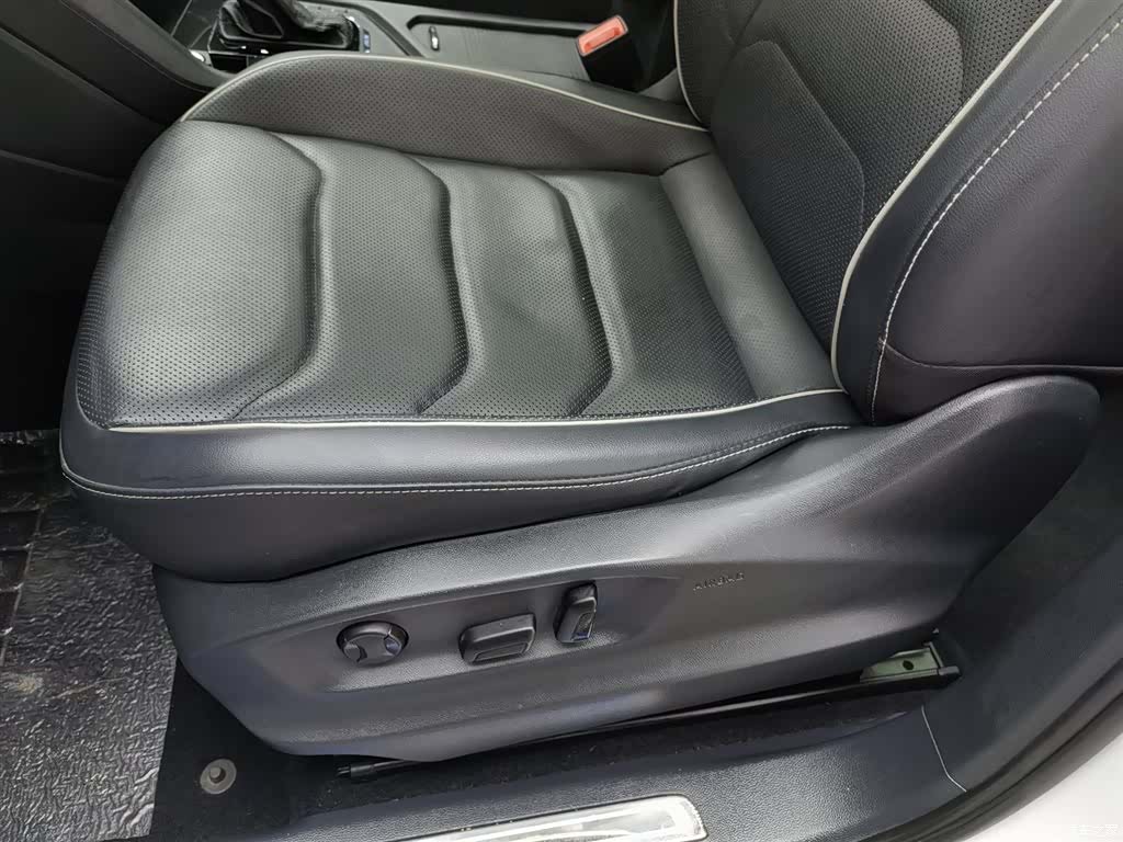 Volkswagen Tiguan L, 2020 20