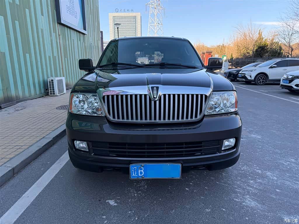 Lincoln Navigator, 2005 2