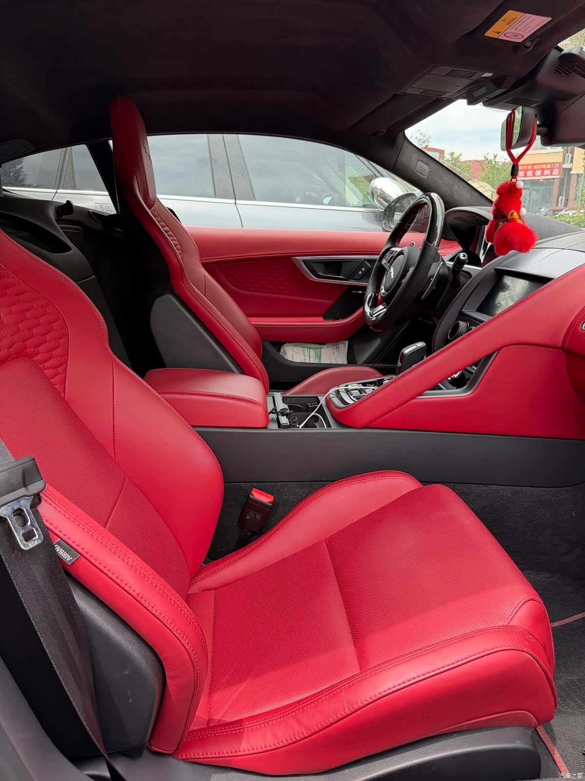 Jaguar F-TYPE, 2023 6