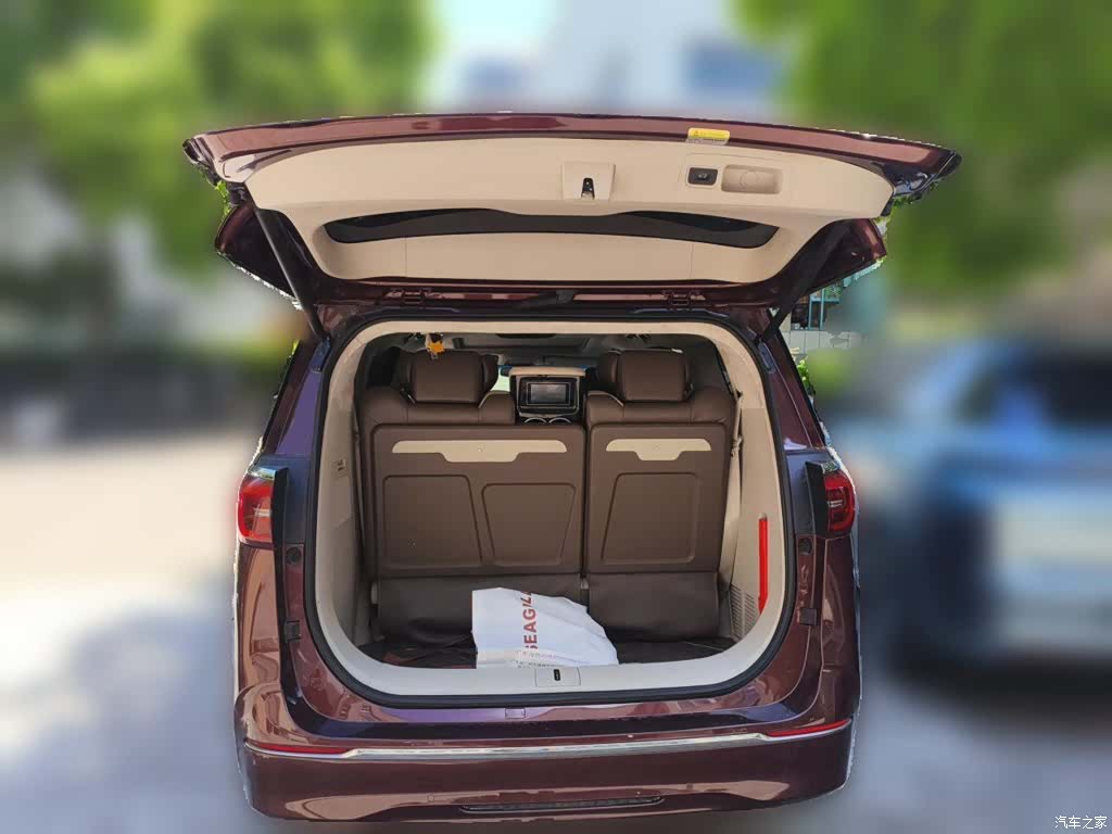 Buick GL8, 2021 10