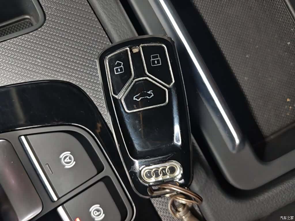 Audi Q5L, 2023 9
