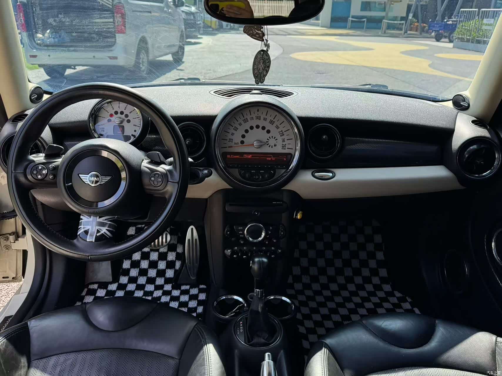 Mini Cooper, 2012 все фото