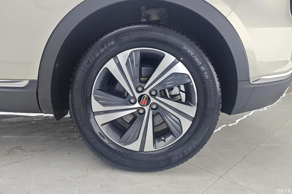 Hongqi HS5, 2021 6
