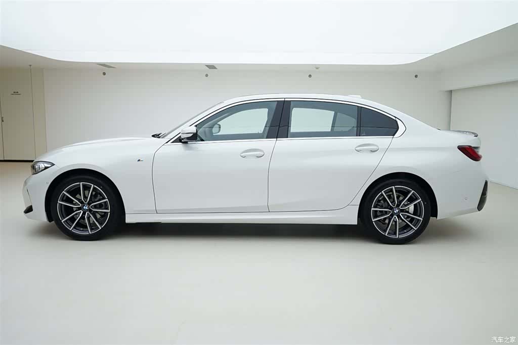 BMW 3 Series, 2026 3