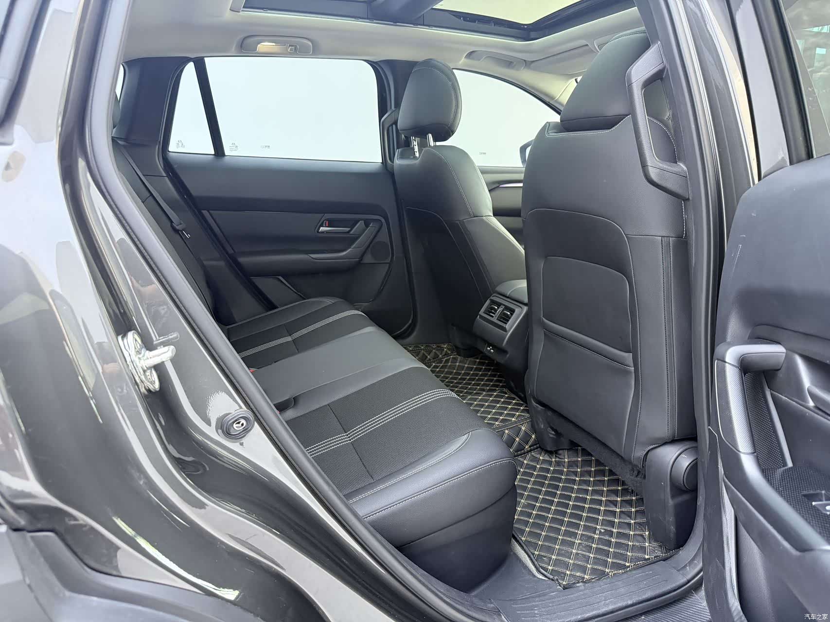 Mazda CX-50, 2023 10