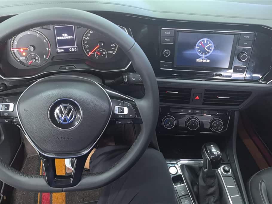 Volkswagen Sagitar