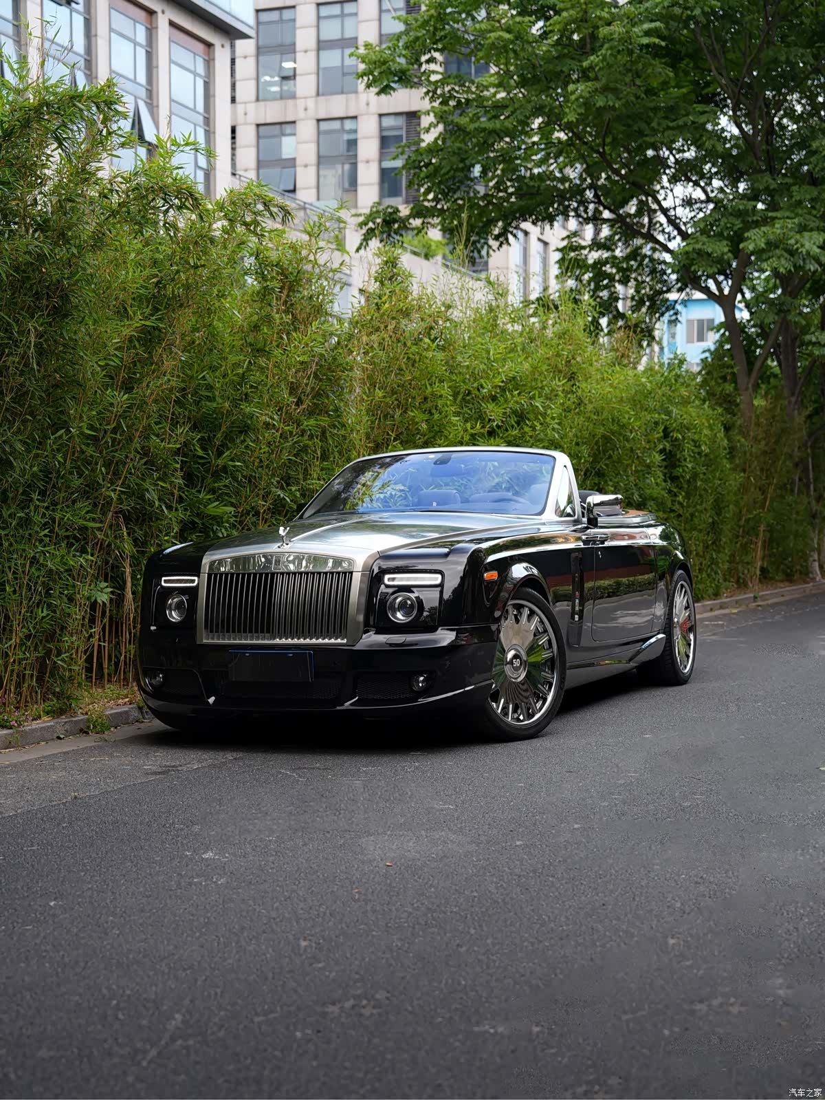 Rolls-Royce Phantom