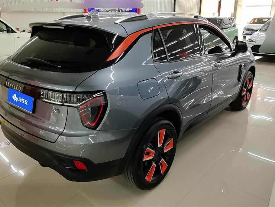 Lynk & Co 01