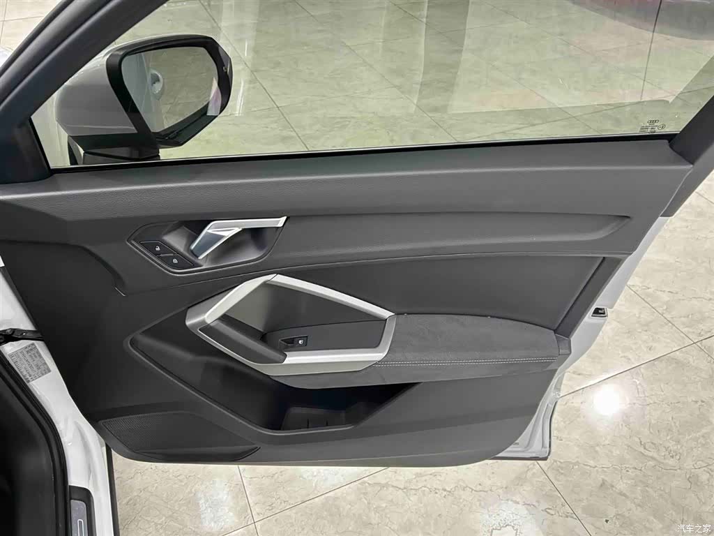 Audi Q3, 2022 12