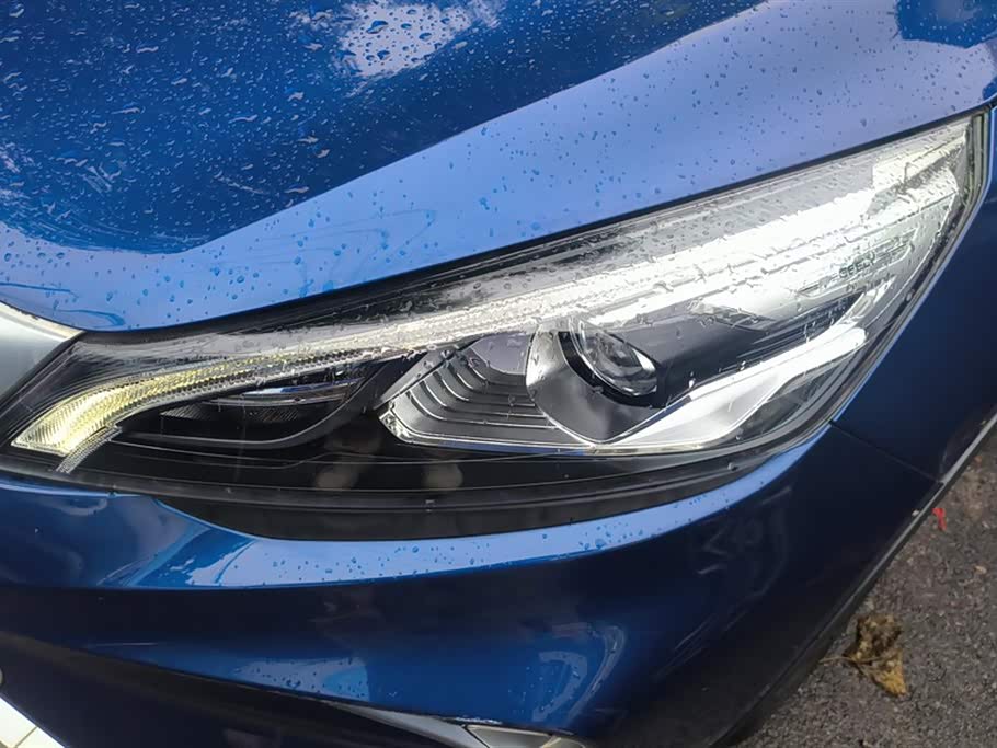 Geely Emgrand GS