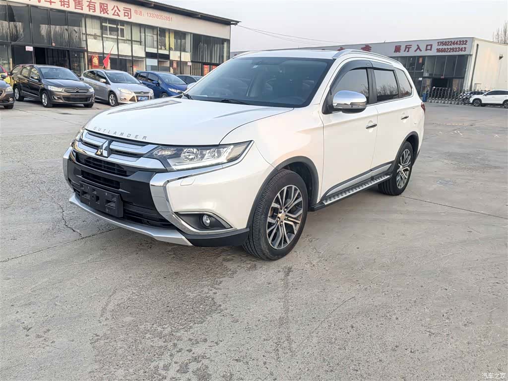 Mitsubishi Outlander, 2017 1