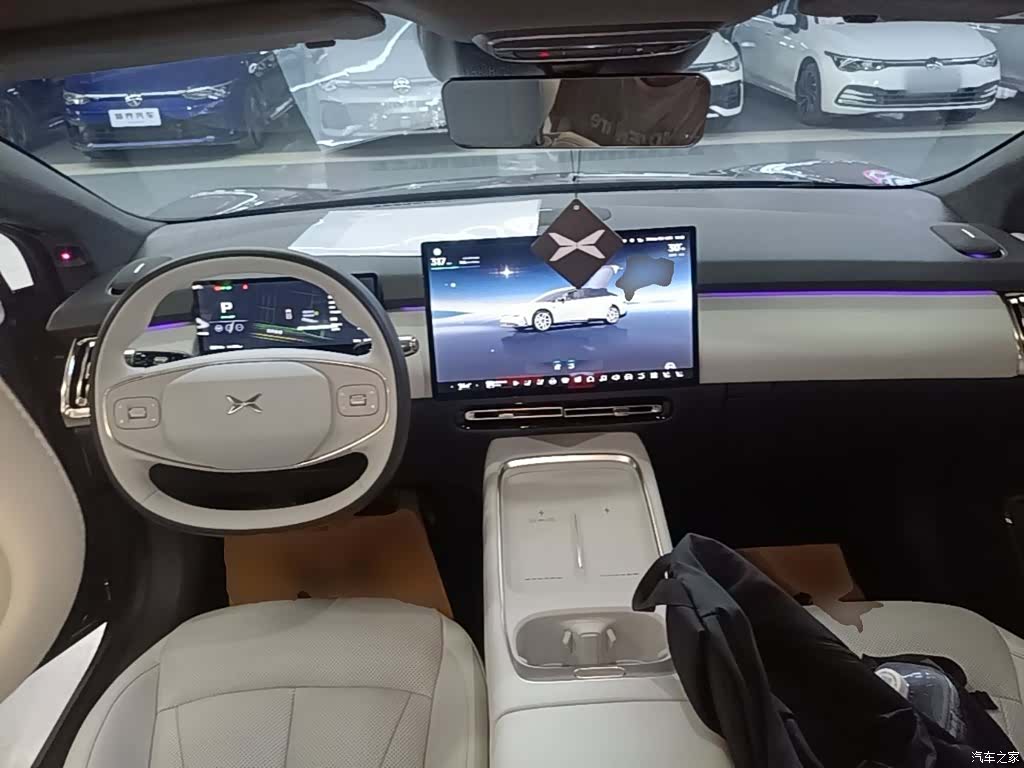 Xpeng P7, 2025 10