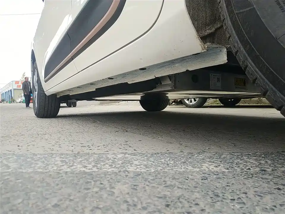 Dongfeng Nammi Nano 01