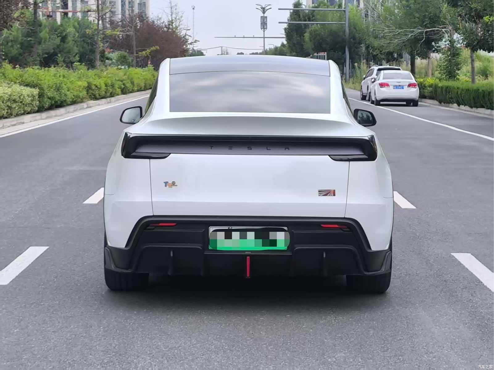 Tesla Model Y, 2025 16
