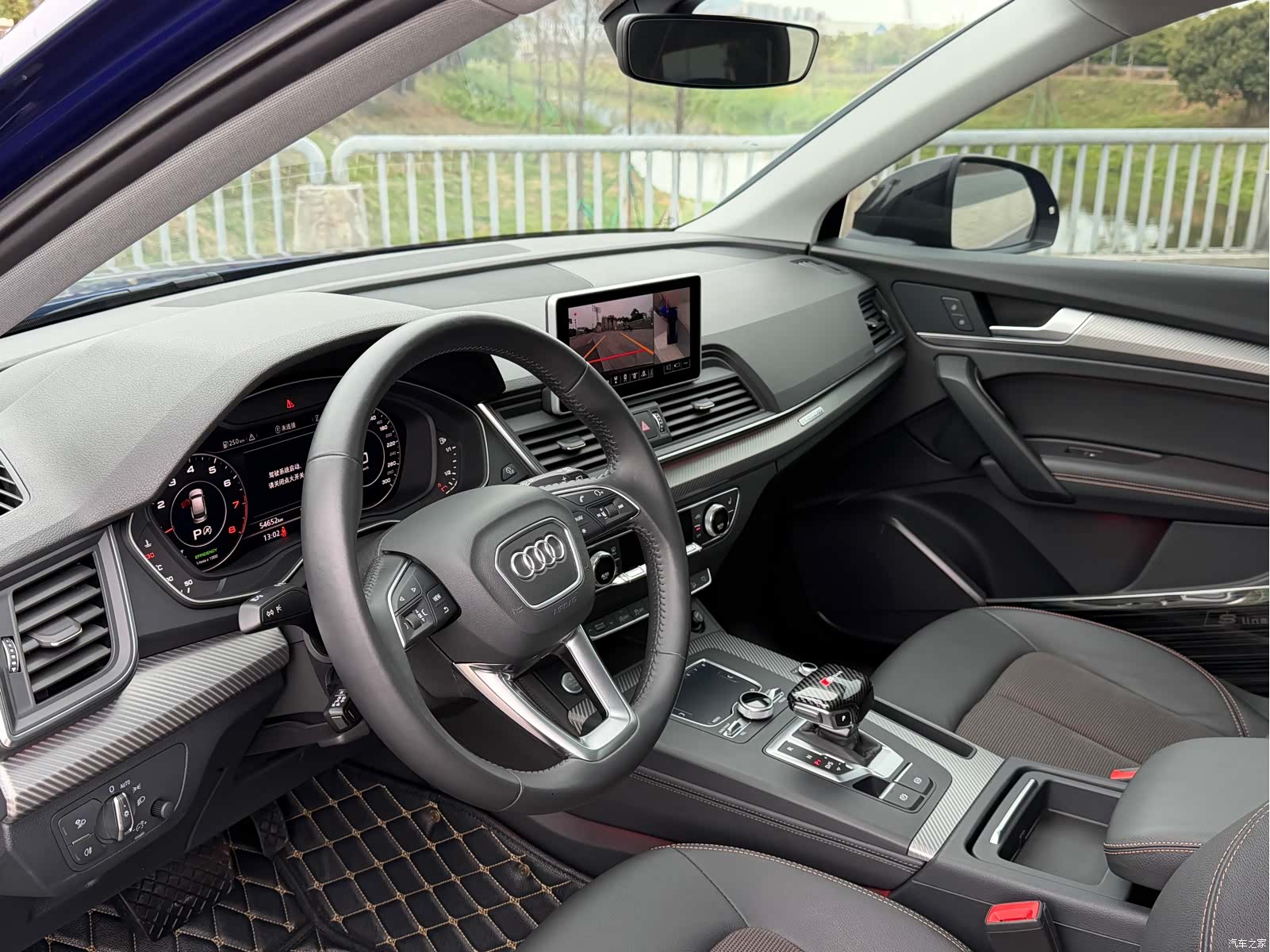 Audi Q5L, 2019 11