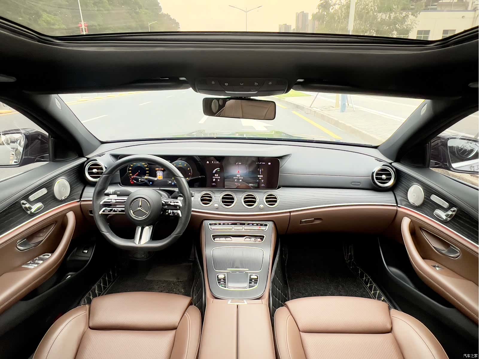 Mercedes-Benz E-Class, 2022 10