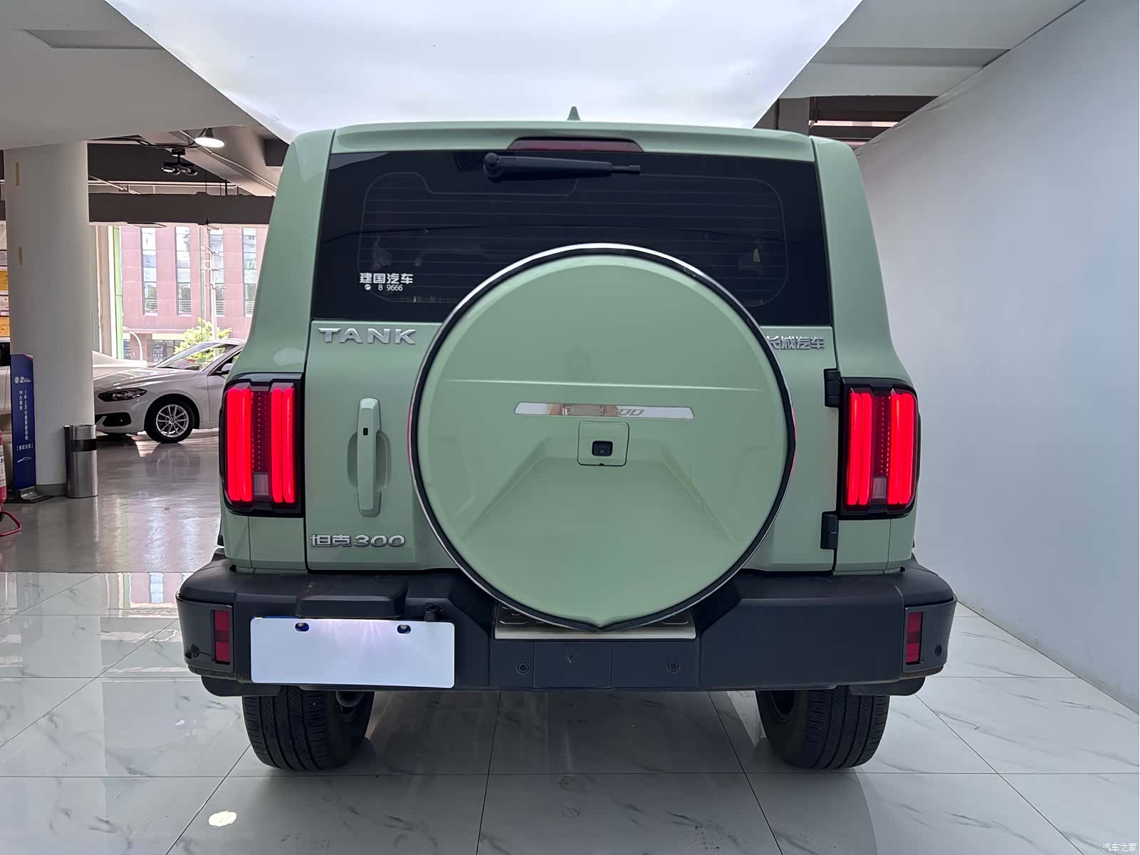 Tank 300, 2023 6