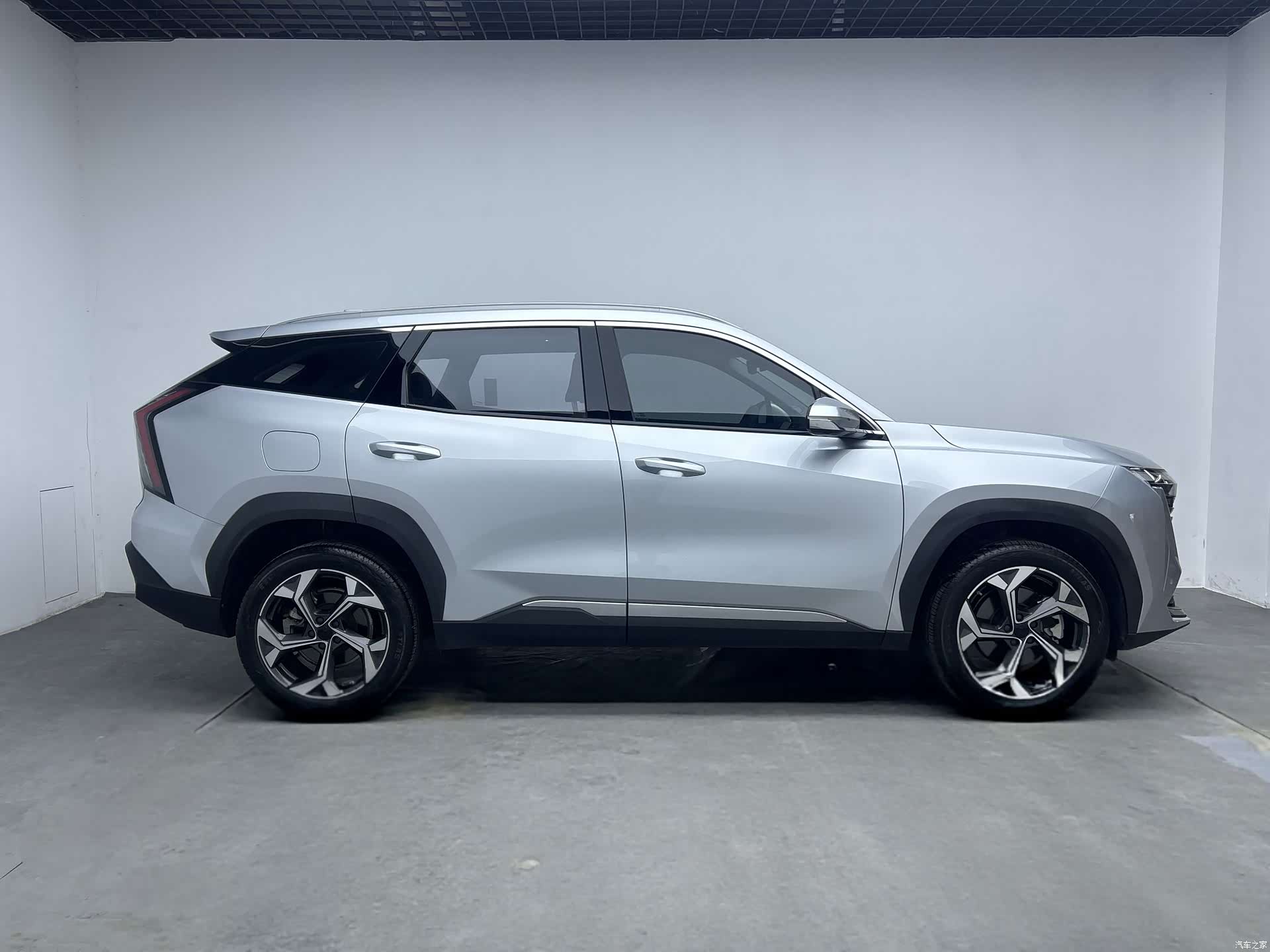 Geely Boyue, 2024 14