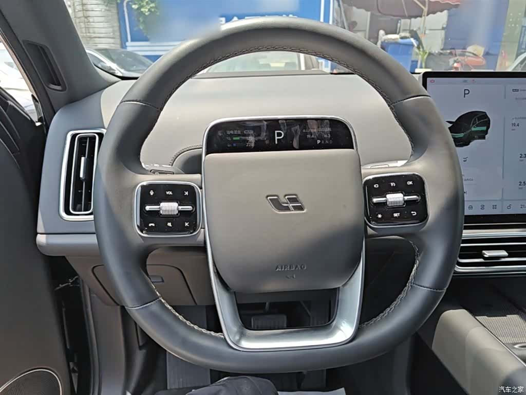 Li Auto L8, 2024 11