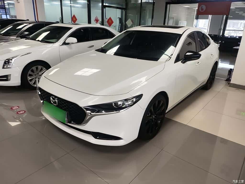 Mazda Mazda3, 2023 1