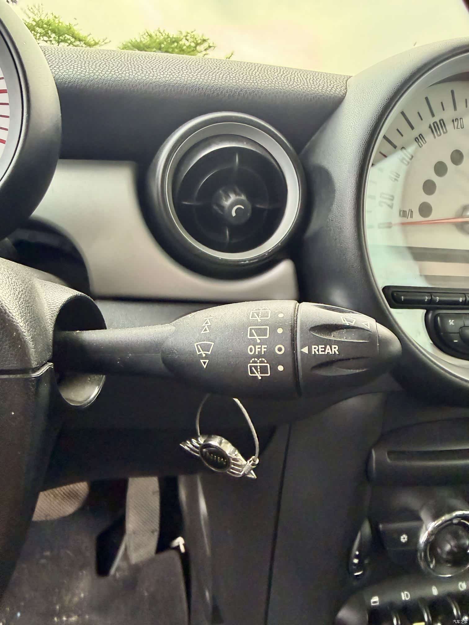 Mini ONE, 2011 10