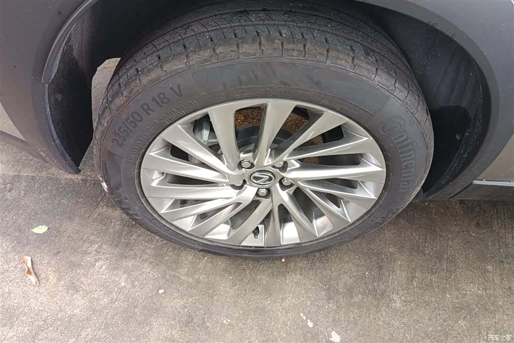Lexus UX, 2024 6
