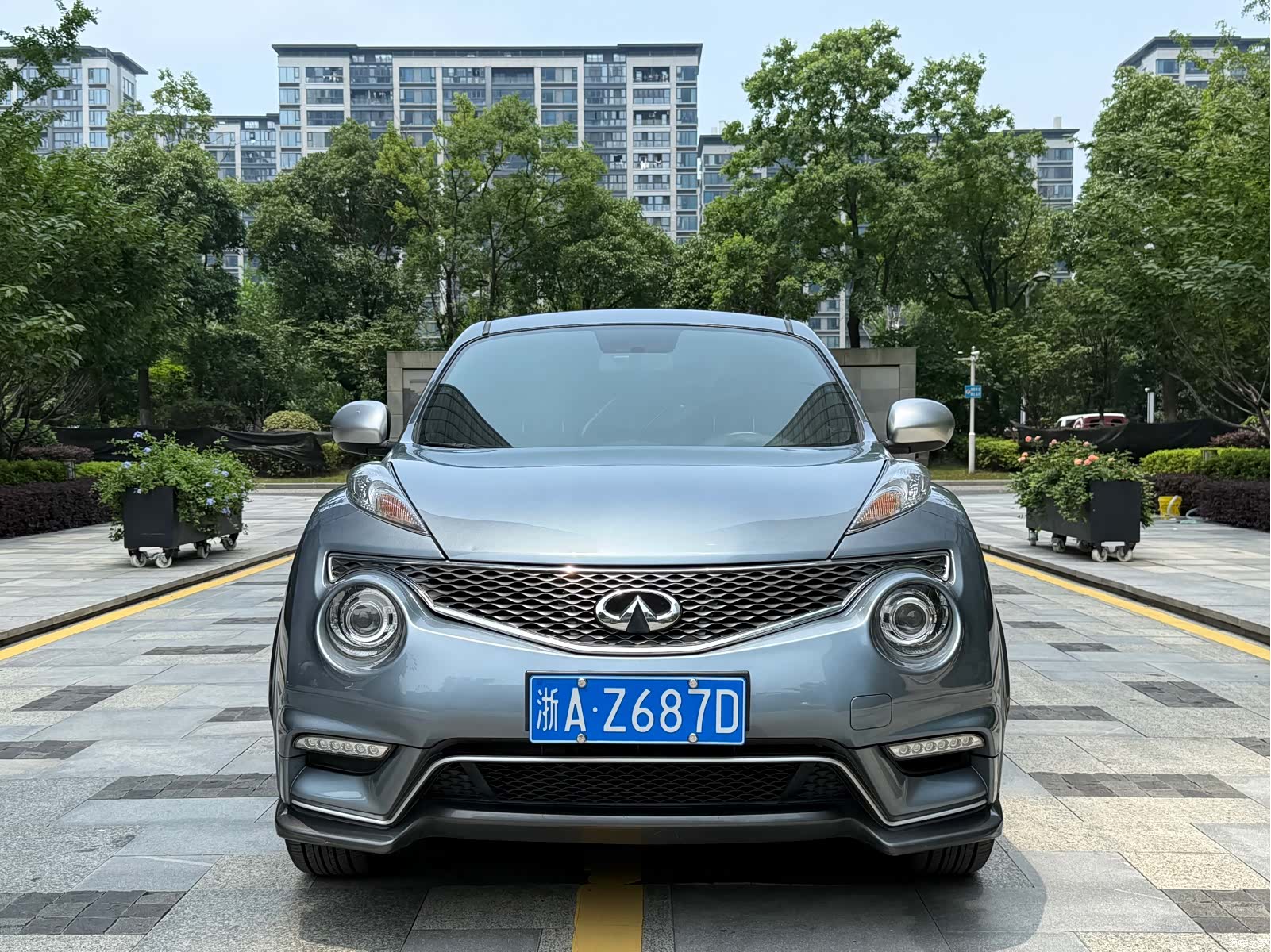 Infiniti ESQ, 2015 2
