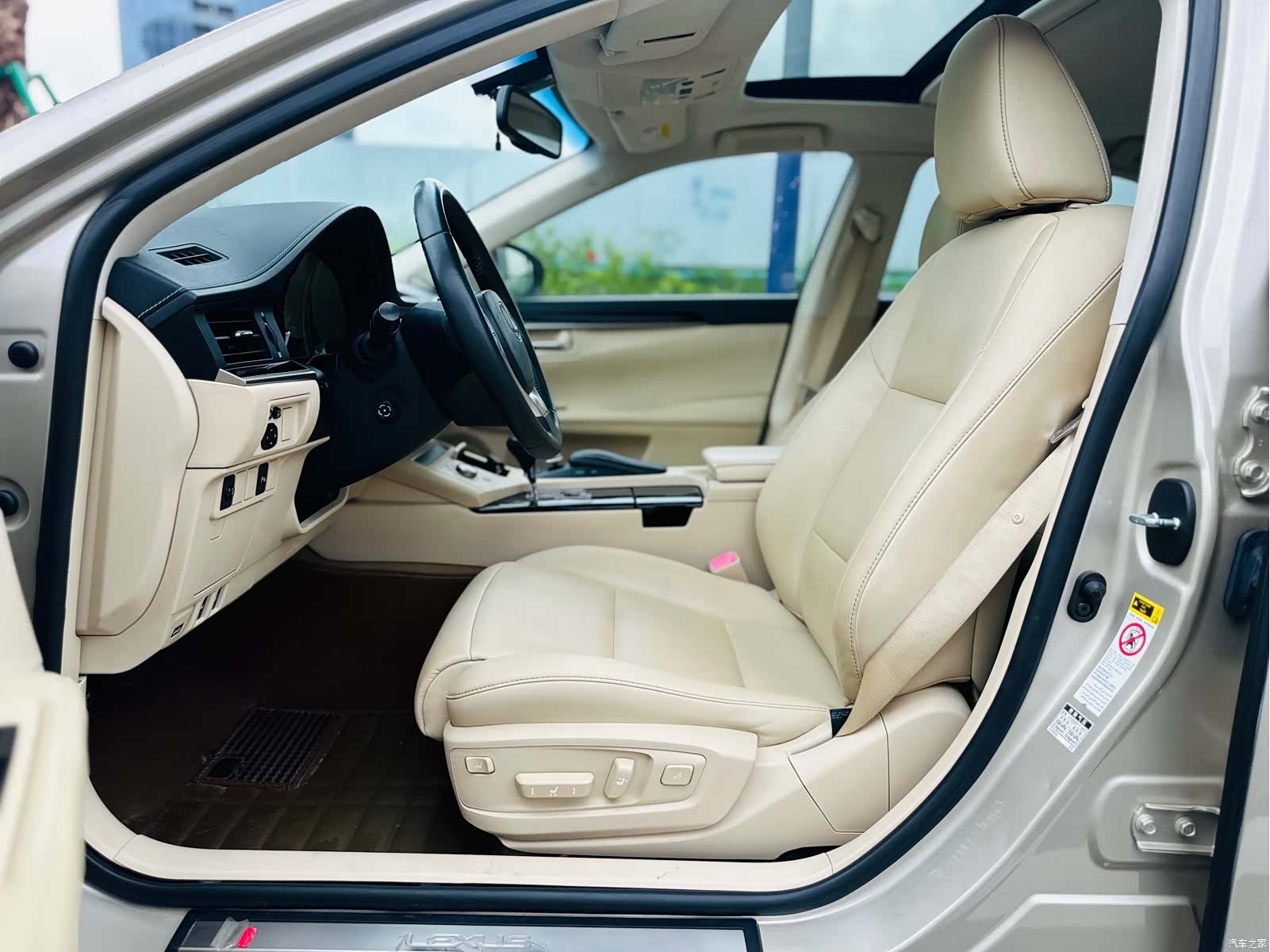 Lexus ES, 2014 7
