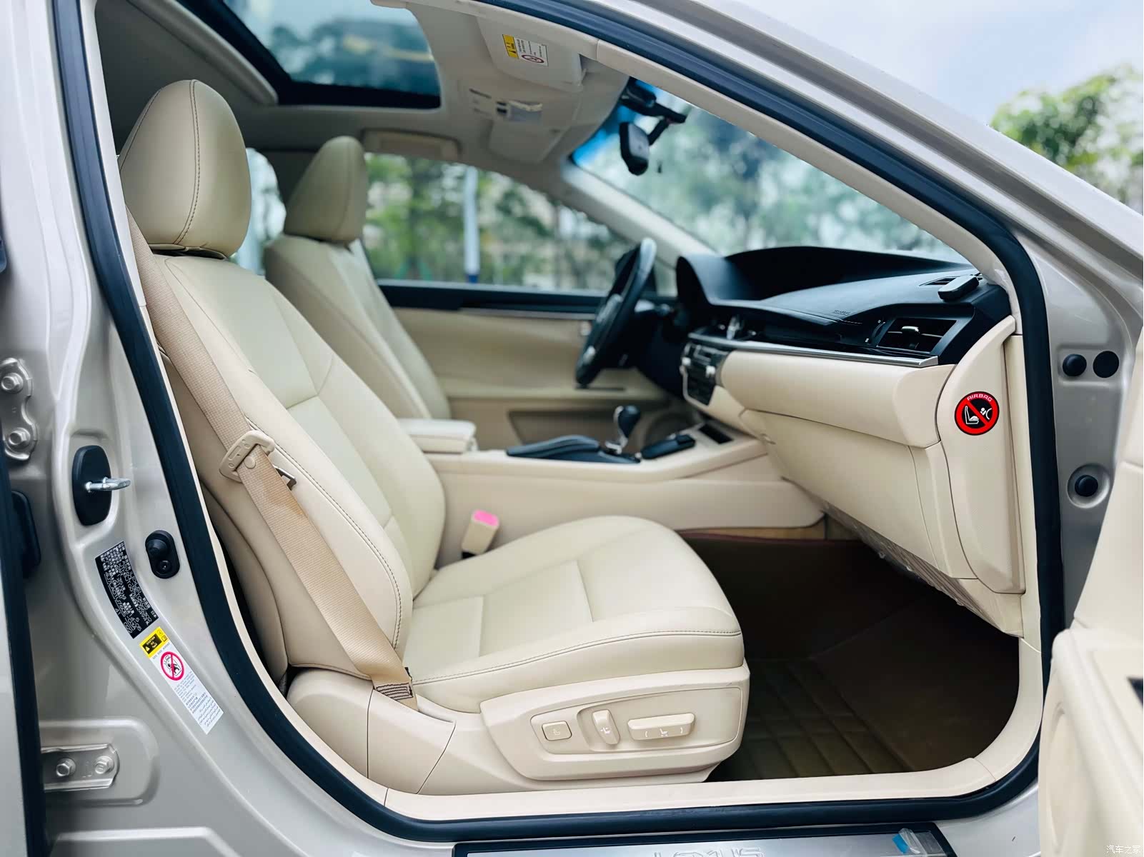 Lexus ES, 2014 14