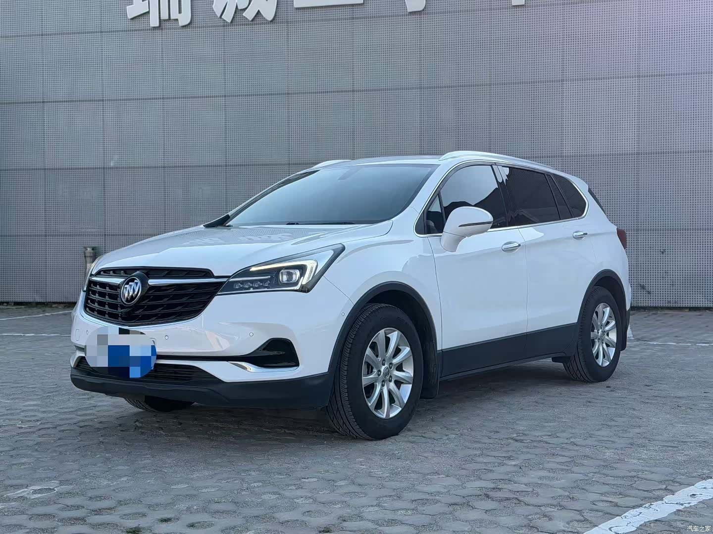 Buick Envision Plus, 2020 1