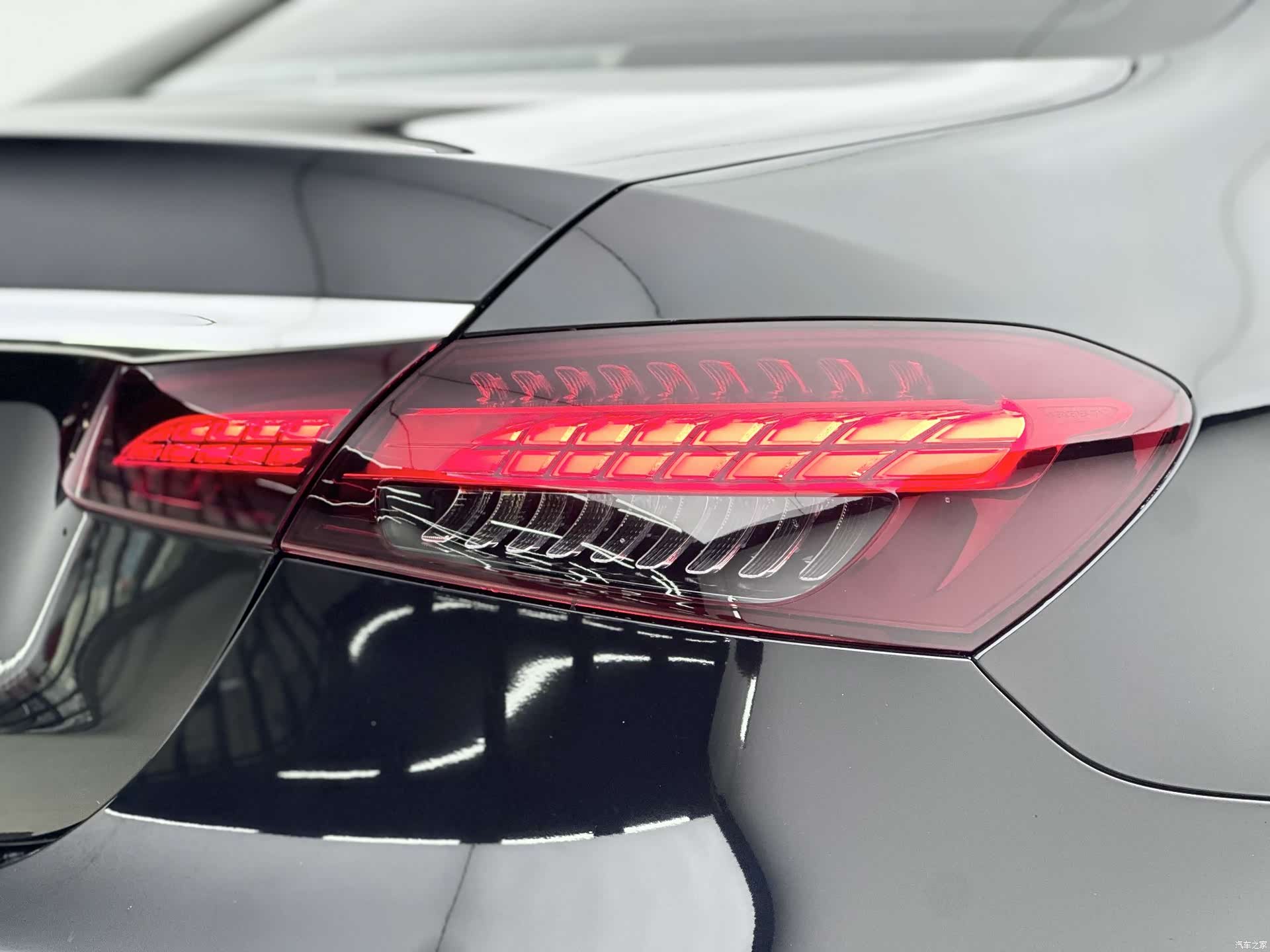 Mercedes-Benz E-Class, 2021 12