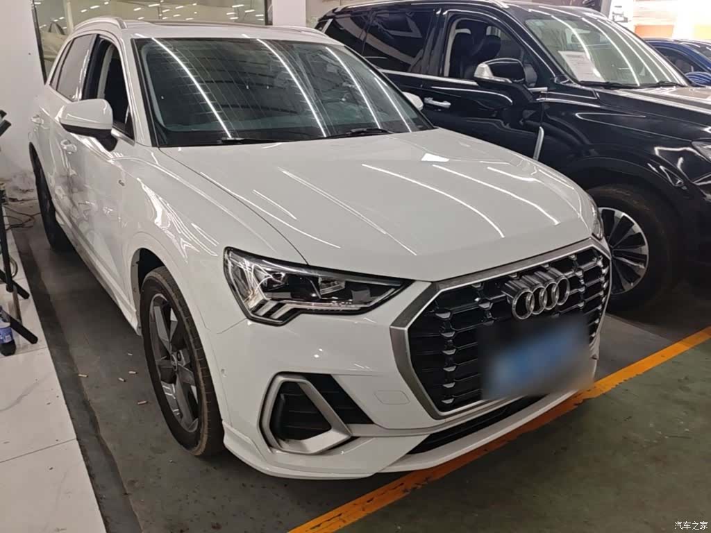 Audi Q3, 2021 4