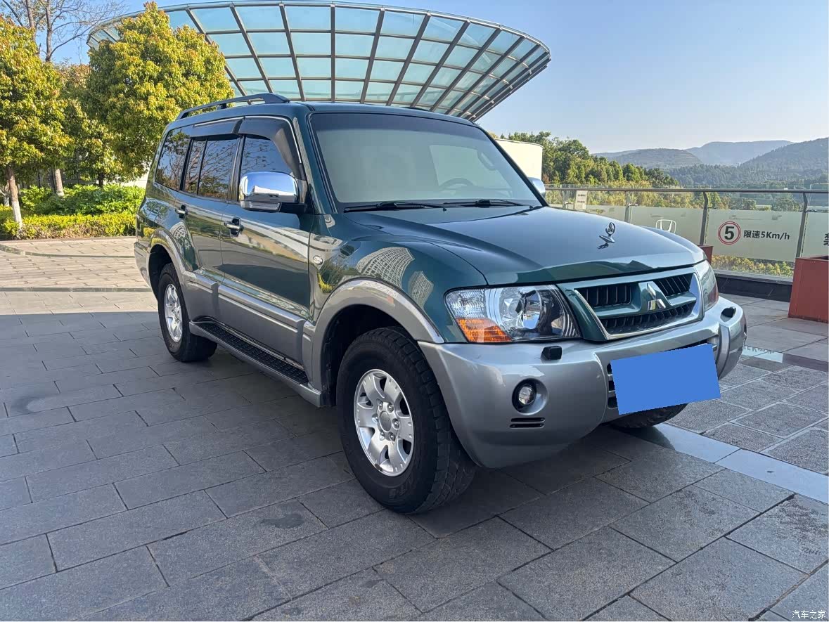 Mitsubishi Pajero, 2016 3