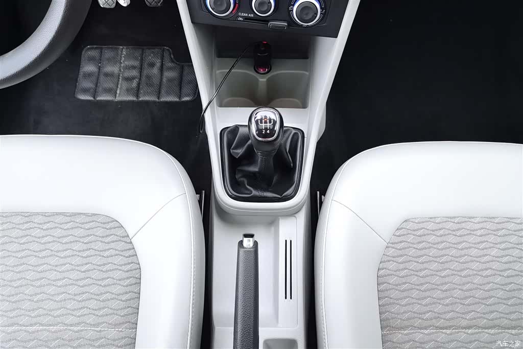 Skoda Rapid, 2016 16