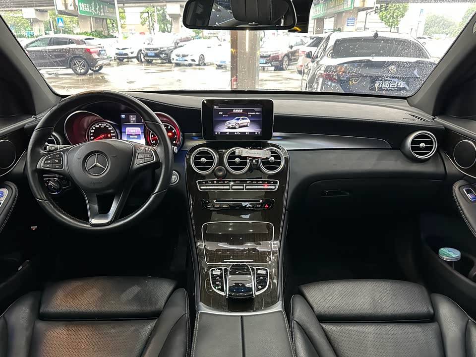 Mercedes-Benz GLC Mercedes-Benz GLC